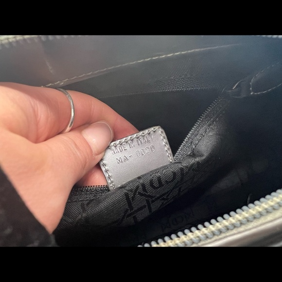 Christian Dior Patent tote - Picture 8 of 12